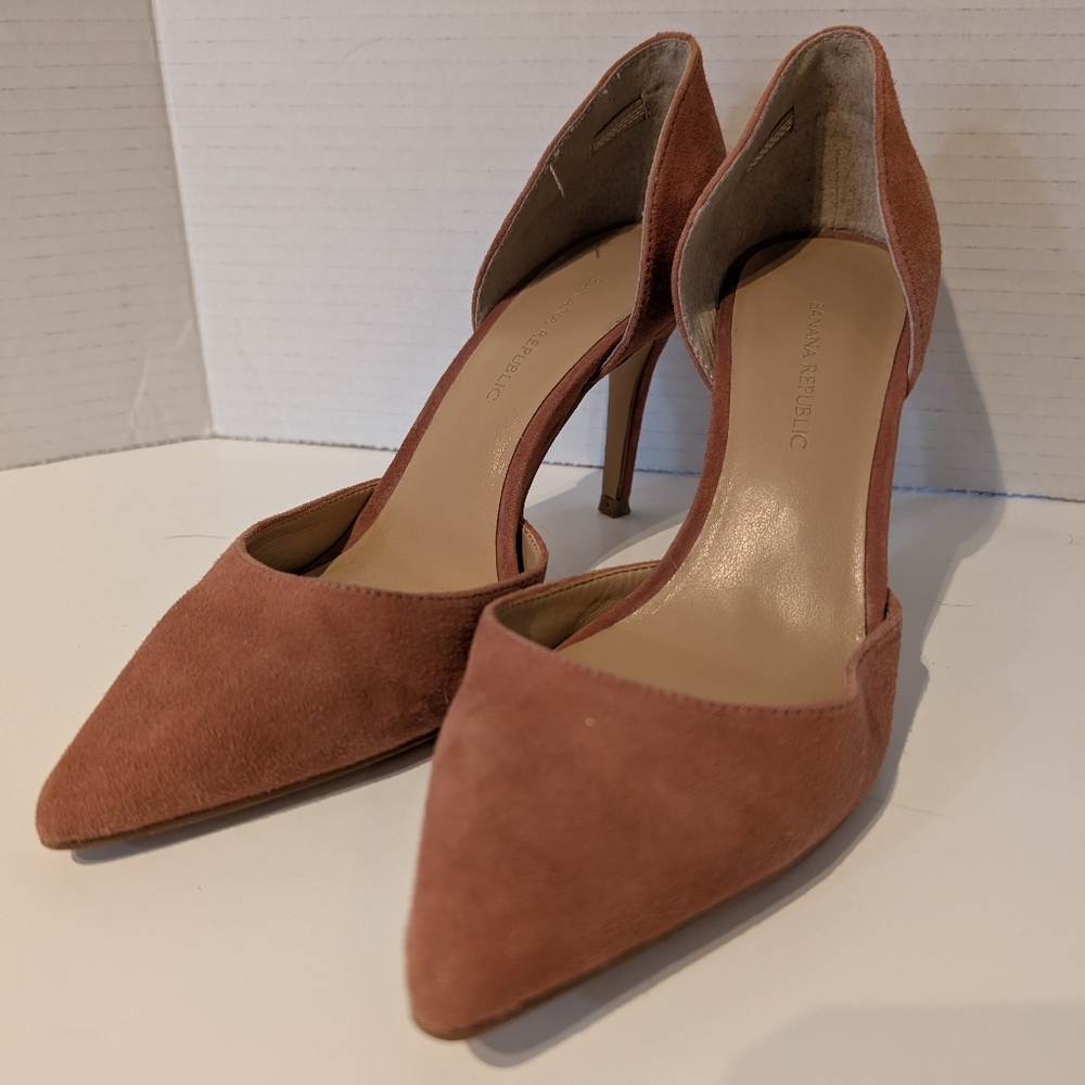 Banana Republic Womens‎ Cafe Au Lait Brown Suede Heels Sz.6 - Picture 3 of 14